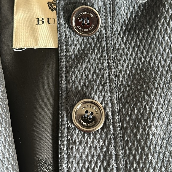 Burberry trench coat - Picture 13 of 16
